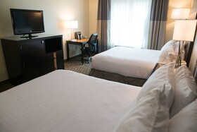 Holiday Inn Express & Suites Chanhassen