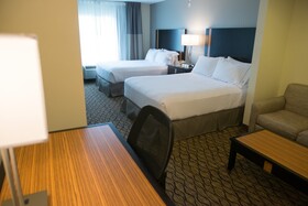 Holiday Inn Express & Suites Chanhassen