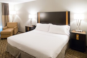 Holiday Inn Express & Suites Chanhassen