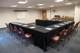 Holiday Inn Express & Suites Chanhassen