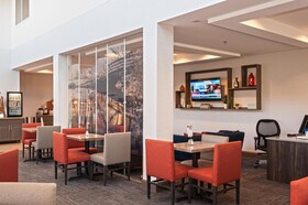 Holiday Inn Express & Suites Chanhassen