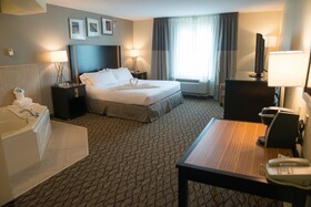 Holiday Inn Express & Suites Chanhassen