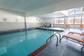 Holiday Inn Express & Suites Coon Rapids - Blaine Area