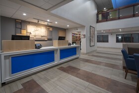 Holiday Inn Express & Suites Coon Rapids - Blaine Area