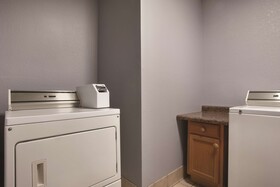 Country Inn & Suites by Radisson, Cottage Grove, MN