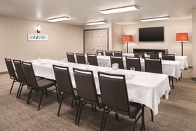 Country Inn & Suites by Radisson, Cottage Grove, MN