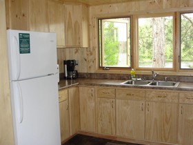 Pine Point Lodge Resort & Motel