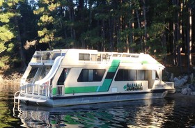 Pine Point Lodge Resort & Motel