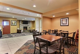 AmeriVu Inn & Suites Crookston