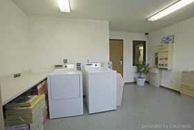 North Star Inn & Suites