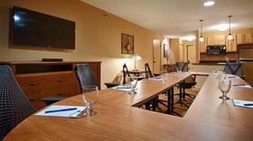 Best Western Premier The Lodge On Lake Detroit