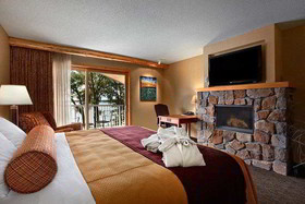Best Western Premier The Lodge On Lake Detroit