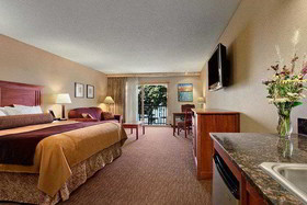 Best Western Premier The Lodge On Lake Detroit