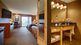 Best Western Premier The Lodge On Lake Detroit