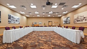 Best Western Premier The Lodge On Lake Detroit