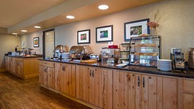 Best Western Premier The Lodge On Lake Detroit