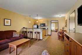 Best Western Premier The Lodge On Lake Detroit