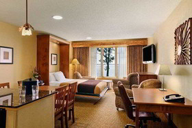 Best Western Premier The Lodge On Lake Detroit
