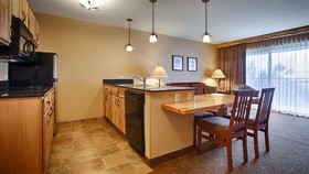 Best Western Premier The Lodge On Lake Detroit
