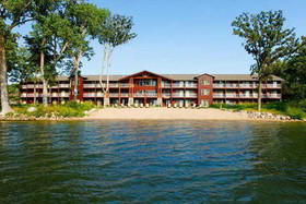 Best Western Premier The Lodge On Lake Detroit