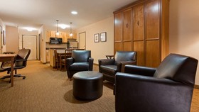 Best Western Premier The Lodge On Lake Detroit