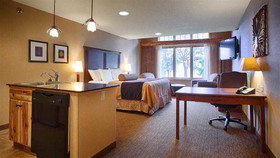 Best Western Premier The Lodge On Lake Detroit