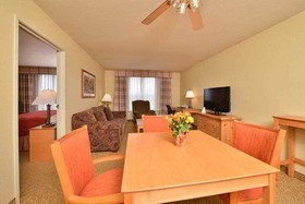 Duluth Inn & Suites Near Spirit Mountain