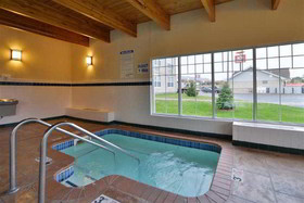 Duluth Inn & Suites Near Spirit Mountain