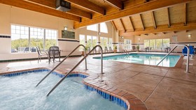 Duluth Inn & Suites Near Spirit Mountain