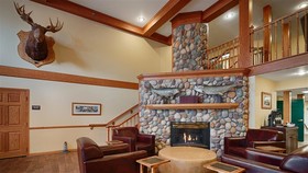 Duluth Inn & Suites Near Spirit Mountain