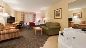 Duluth Inn & Suites Near Spirit Mountain