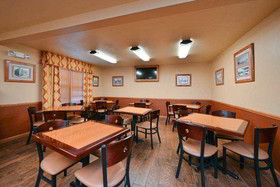 Duluth Inn & Suites Near Spirit Mountain