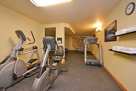 Duluth Inn & Suites Near Spirit Mountain