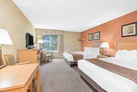 Days Inn & Suites by Wyndham Duluth by the Mall