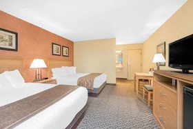 Days Inn & Suites by Wyndham Duluth by the Mall