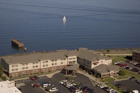 Hampton Inn Duluth Canal Park