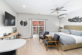 Lincoln Park Boutique Hotel
