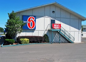 Motel 6 Duluth, MN