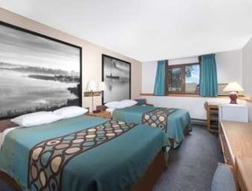 Super 8 by Wyndham Duluth
