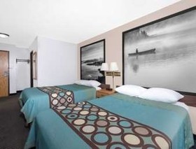 Super 8 by Wyndham Duluth