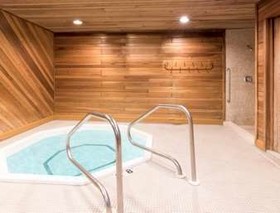 Super 8 by Wyndham Duluth