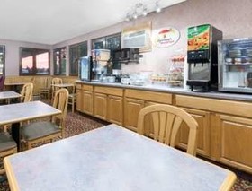 Super 8 by Wyndham Duluth