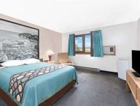 Super 8 by Wyndham Duluth