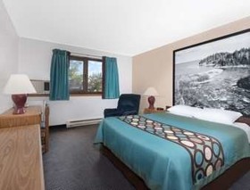 Super 8 by Wyndham Duluth