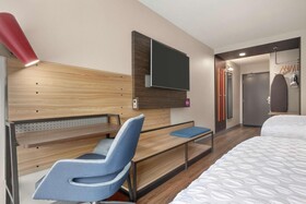 Tru by Hilton Duluth Mall Area