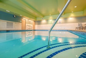 Holiday Inn Express & Suites Eagan - Minneapolis Area