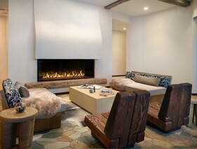 Omni Viking Lakes Hotel