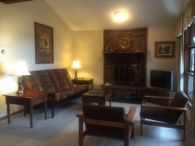 Thomsonite Beach Inn & Suites