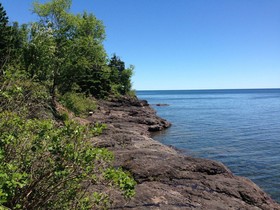 Thomsonite Beach Inn & Suites