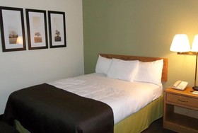 AmericInn by Wyndham Grand Rapids